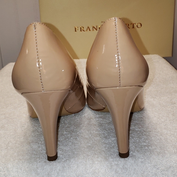 Franco Sarto patent leather, nude, pointed toe, 7M - Picture 3 of 12